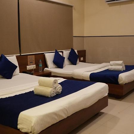 Hotel Satyug Ujjain Esterno foto