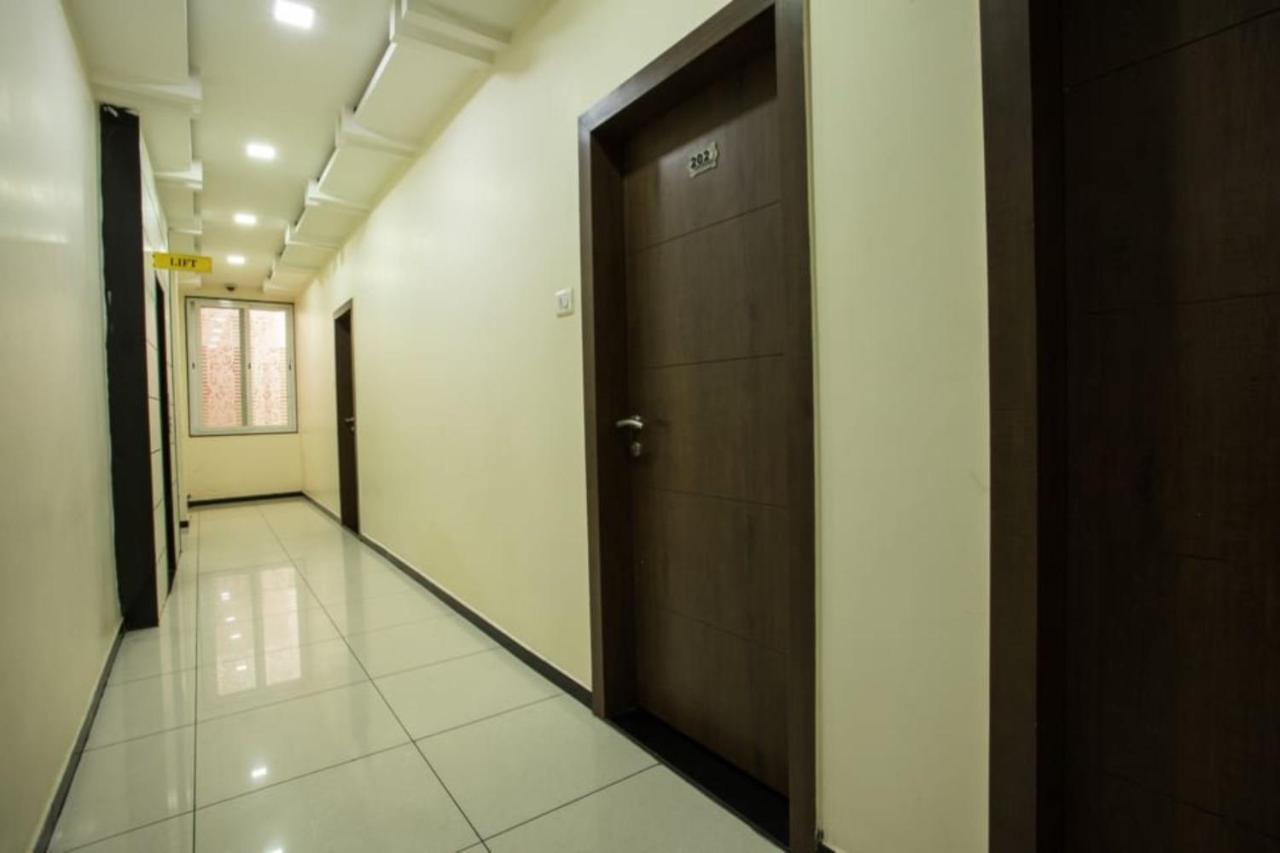 Hotel Satyug Ujjain Esterno foto