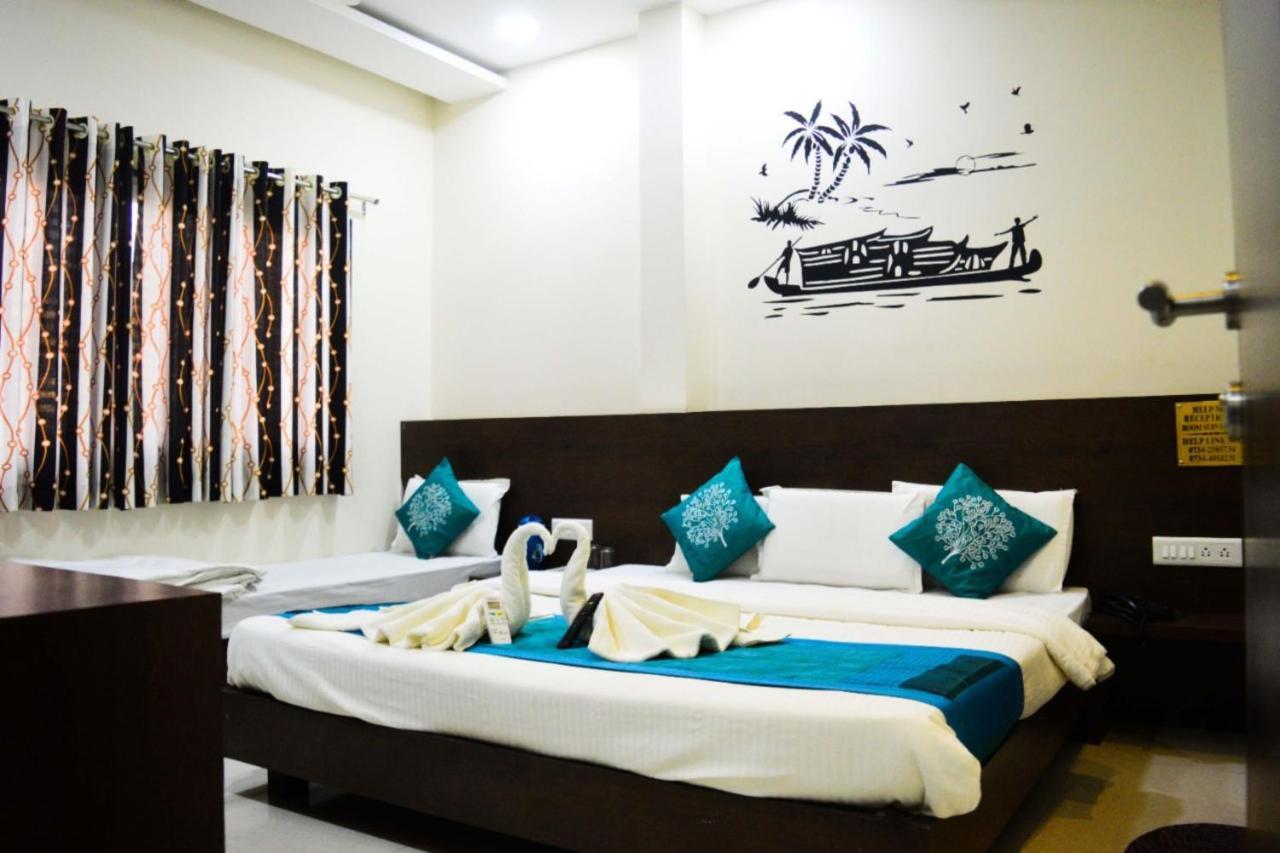 Hotel Satyug Ujjain Esterno foto